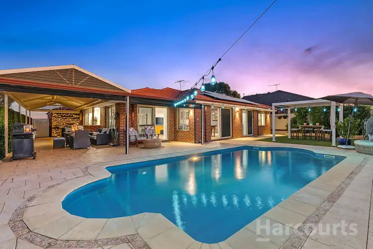 22 Roxburgh Circle, Kinross WA 6028