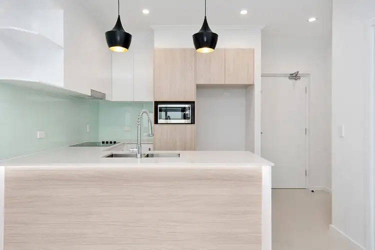 10/7 DURHAM, Coorparoo QLD 4151