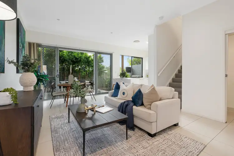 2/42 Julia Street, Wavell Heights QLD 4012