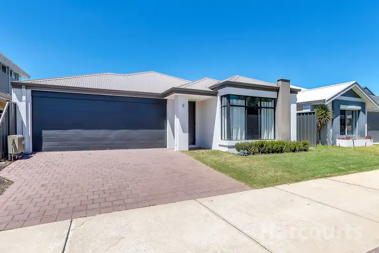 8 Blossom Way, Banksia Grove WA 6031
