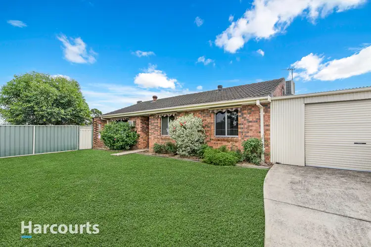 22 Madison Circuit, St Clair NSW 2759