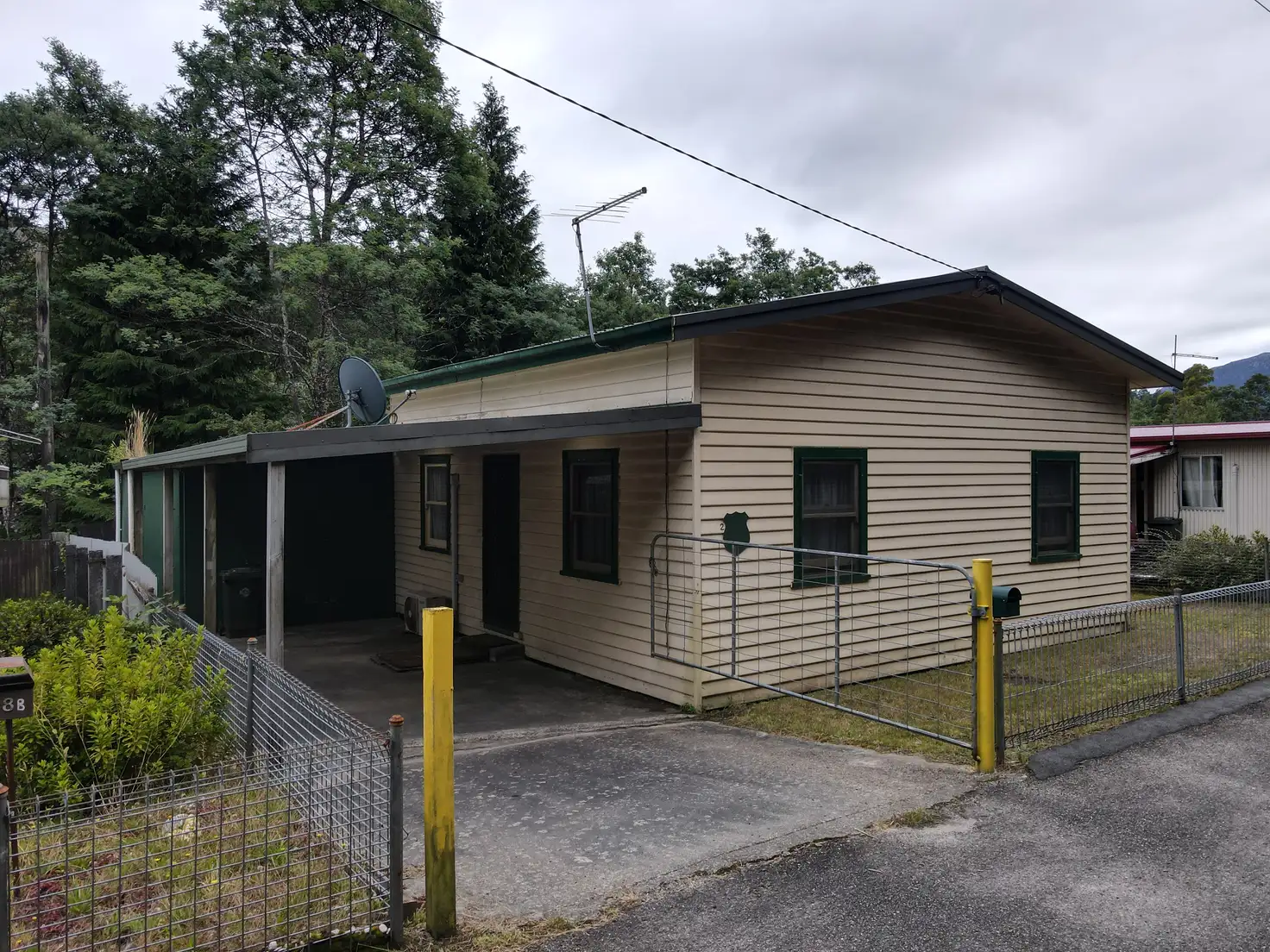 Main view of Homely unit listing, 2/8B Wilsdon Street, Queenstown TAS 7467