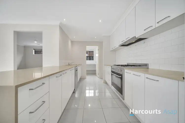 Seventh view of Homely house listing, 39 Windmill Circuit, Lyndhurst VIC 3975