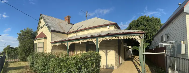 11 Sturt Street, Bourke NSW 2840