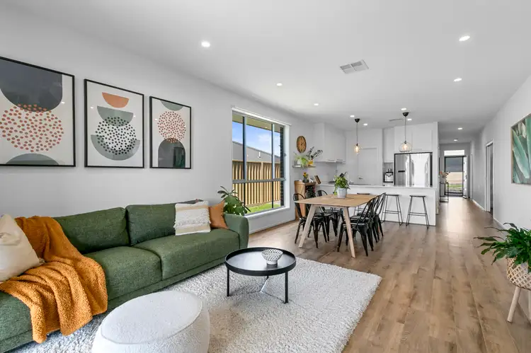 17 Fathom Crescent, Seaford Meadows SA 5169