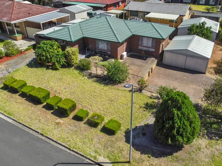 27 Kathryn Drive, Morphett Vale SA 5162