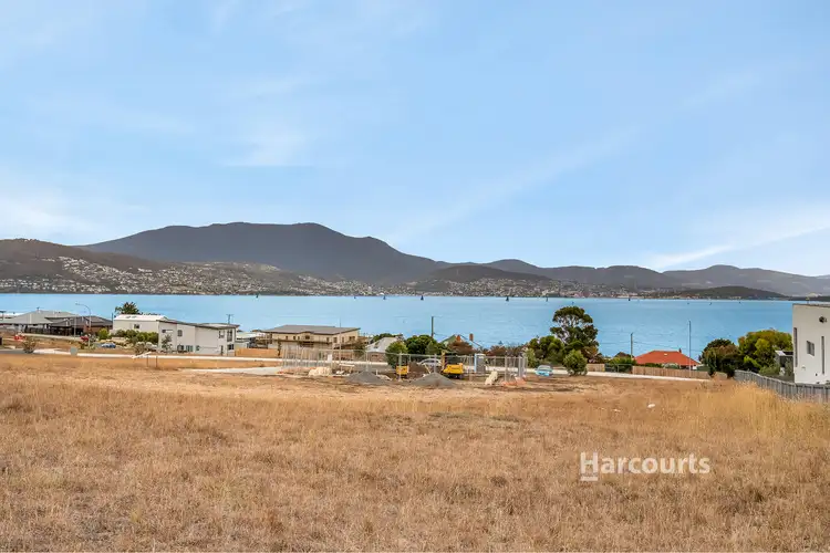 384 Carella Street, Tranmere TAS 7018