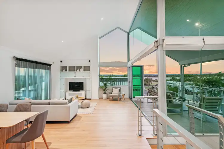 44A Letchworth Centre Avenue, Salter Point WA 6152