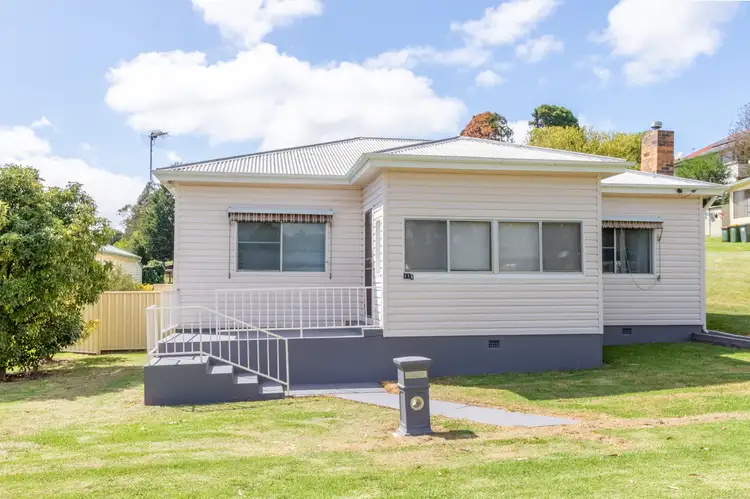 11s Pakington Street, Walcha NSW 2354