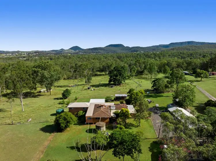 30 Wallaces Road, Withcott QLD 4352
