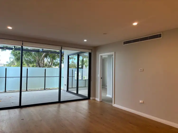 Second view of Homely apartment listing, 6/388 Hawthorne Rd, Hawthorne QLD 4171