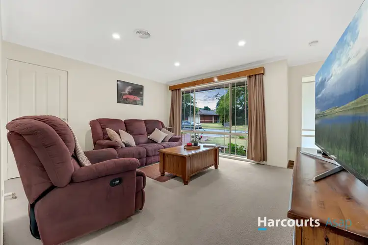 Second view of Homely house listing, 8 Macleod Way, Lynbrook VIC 3975