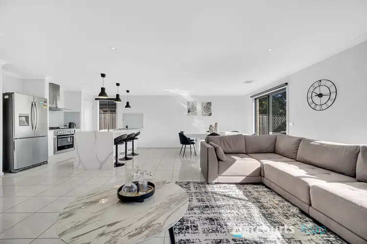 Fifth view of Homely house listing, 5 Beaver Terrace, Lynbrook VIC 3975