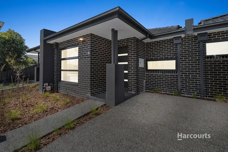 8b Liquidamber Street, Doveton VIC 3177