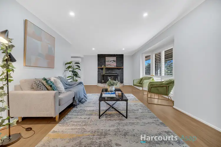 17 Heatherlea Crescent