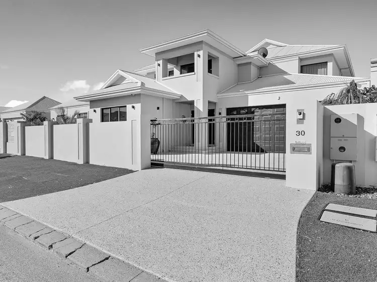 30 Ragamuffin Point, Halls Head WA 6210