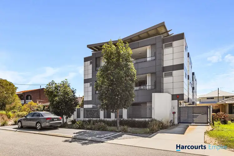 4/14 Kyarra Street, Innaloo WA 6018