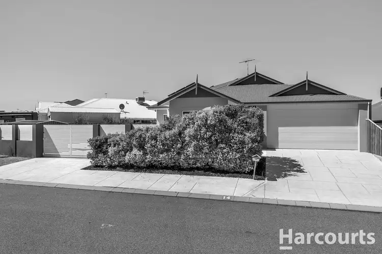 14 Tectona Way, Halls Head WA 6210