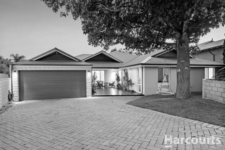 3 Carina Circle, Halls Head WA 6210