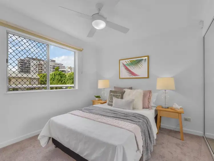 Fifth view of Homely unit listing, 4/56 Thorn Street, Kangaroo Point QLD 4169
