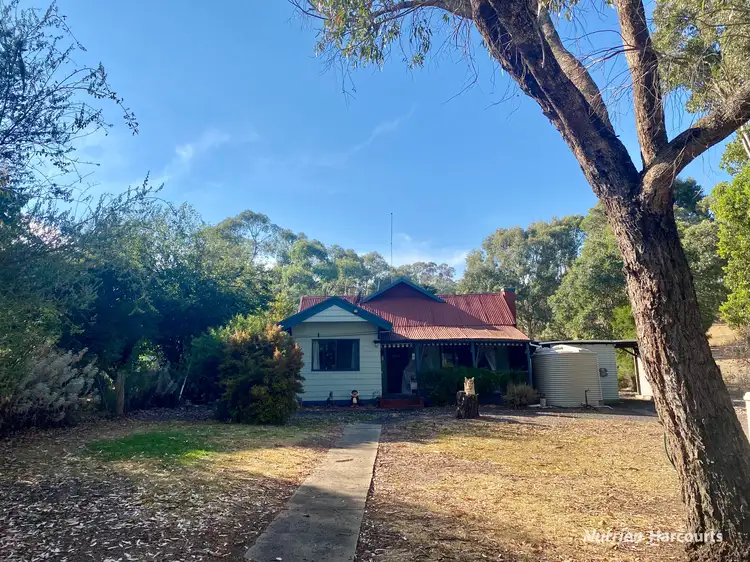 16 Heenans Road, Chetwynd VIC 3312