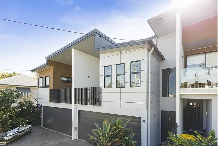 Main view of Homely townhouse listing, 10 Sixth Avenue, Balmoral QLD 4171
