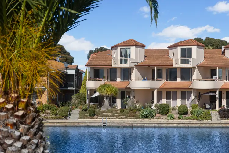 2/8-9 Sunrise Court, West Lakes SA 5021