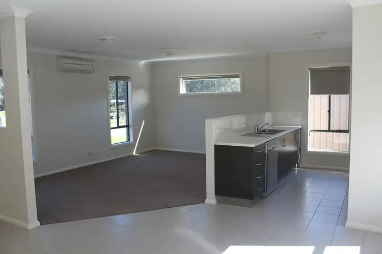 Fifth view of Homely townhouse listing, 17 Creek View End, Wangaratta VIC 3677