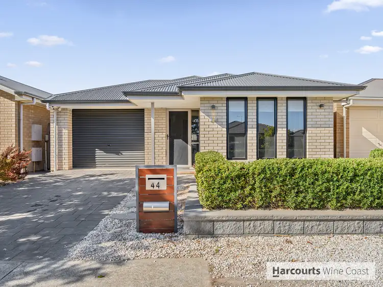 44 Sunderland Crescent, Seaford SA 5169
