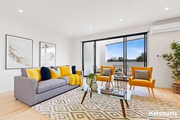 Main view of Homely apartment listing, 2/14 Templestowe Road, Bulleen VIC 3105