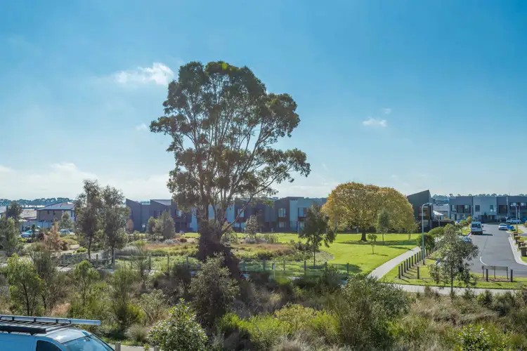 Fifth view of Homely house listing, 18 Aberfeldy Crescent, Cranbourne South VIC 3977