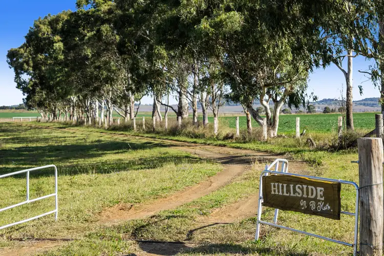 349 Mount Kent Boundary Road, Nobby QLD 4360
