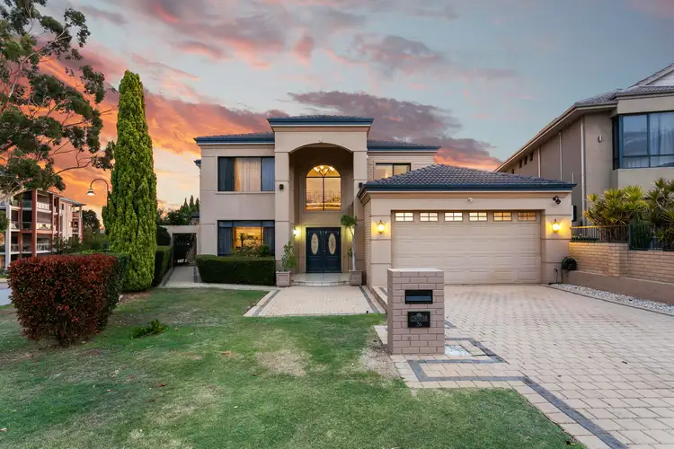 26 Crossman Pass, Salter Point WA 6152