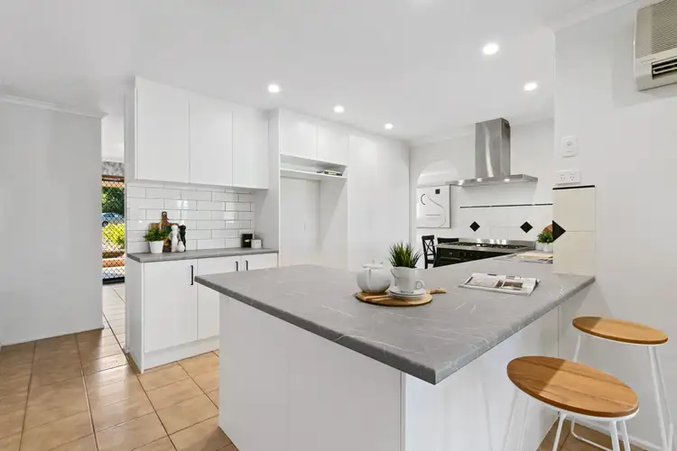 Fifth view of Homely house listing, 5 Felicity Court, Huntfield Heights SA 5163