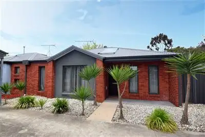 Main view of Homely townhouse listing, 2 Verwey Close, Wangaratta VIC 3677