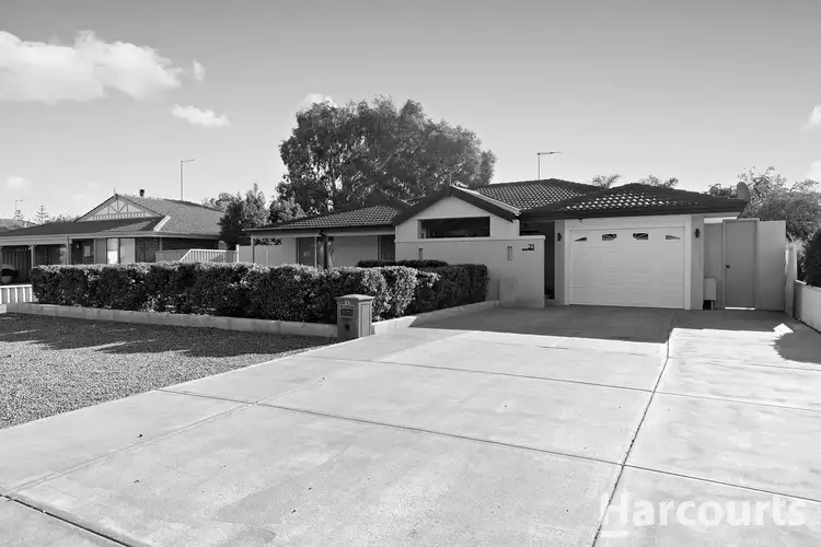 21 Tamarisk Drive, Halls Head WA 6210
