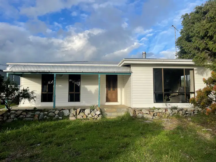 134 Main Street, Currie TAS 7256
