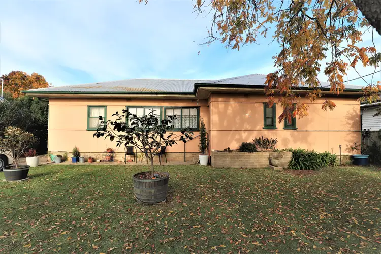 196 Thompson Street, Cootamundra NSW 2590