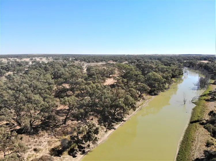 . Silvercity Highway, Wentworth NSW 2648