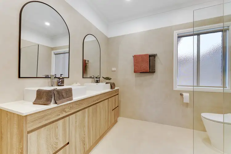 Fifth view of Homely house listing, 10 Grandview Boulevard, Craigieburn VIC 3064