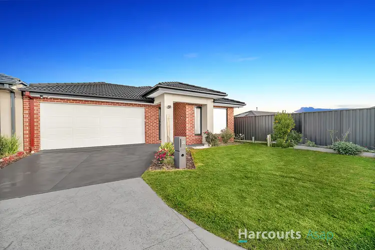 20 Evica Road, Clyde North VIC 3978