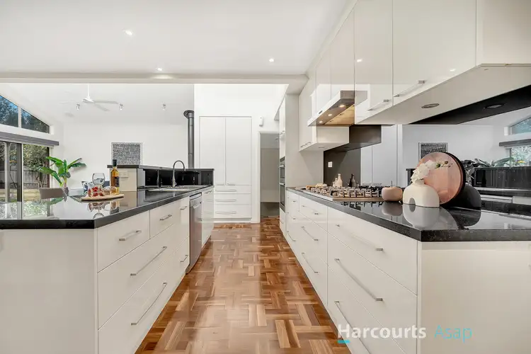 Second view of Homely house listing, 7 Jennifer Court, Narre Warren VIC 3805
