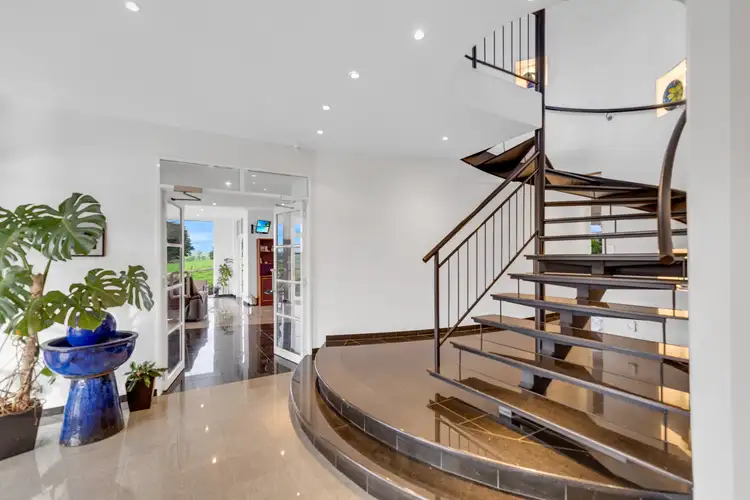 Fifth view of Homely house listing, 8 Scarlett Close, Leongatha VIC 3953
