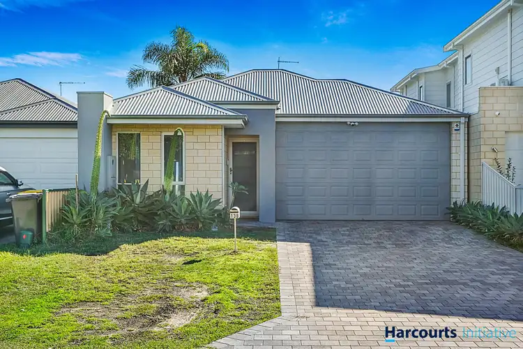 13B Lyrebird Way, Thornlie WA 6108