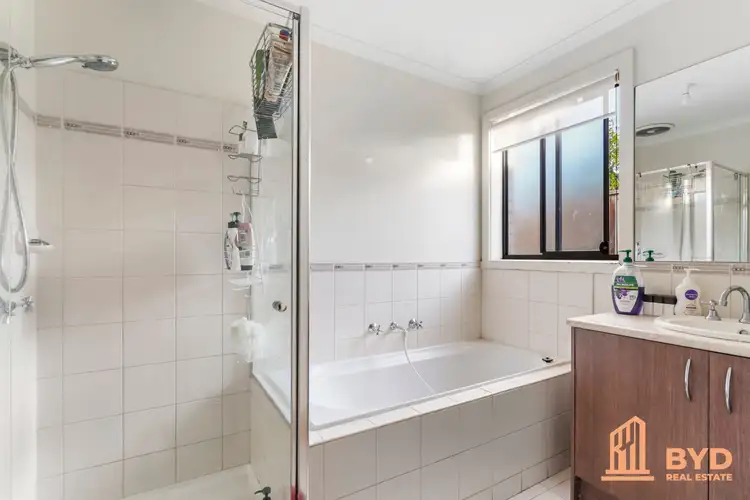 Fifth view of Homely house listing, 4 Kosta Boda Boulevard, Pakenham VIC 3810