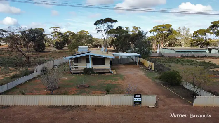 24 Lenneberg Street, Marvel Loch WA 6426