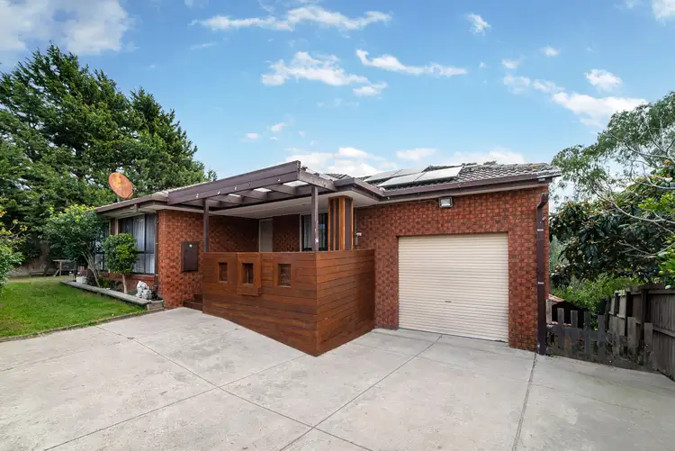 5B Ashleigh Crescent, Meadow Heights VIC 3048