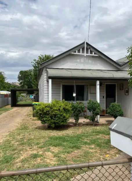 15 Gundagai Road