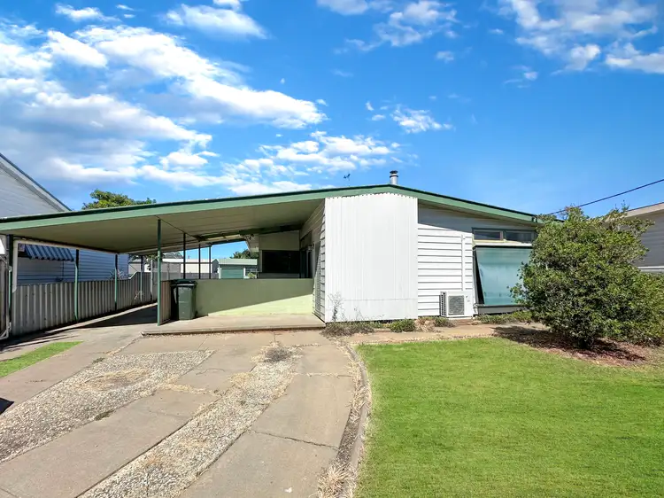 234 Burchfield Avenue, Deniliquin NSW 2710