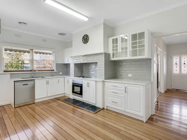 Second view of Homely house listing, 5 Vernon Road, Wangaratta VIC 3677